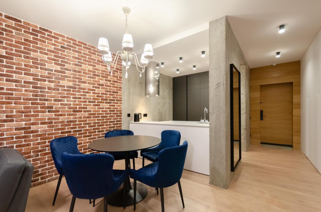 Petrovdom 12-95 Loft Apartments At Rc Kvartet, 16Г Vasyl Lypkivskyi Street Киев Экстерьер фото