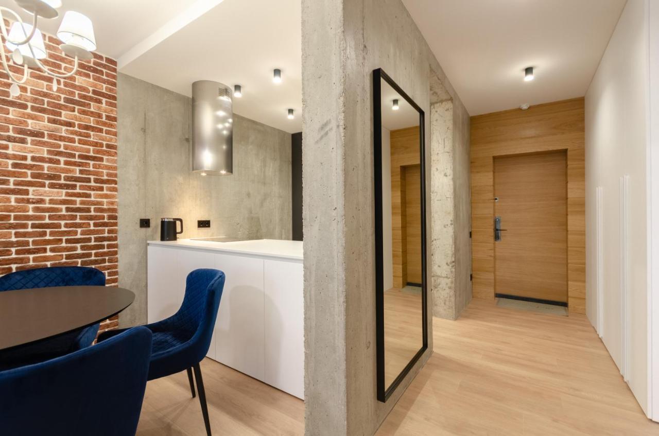 Petrovdom 12-95 Loft Apartments At Rc Kvartet, 16Г Vasyl Lypkivskyi Street Киев Экстерьер фото