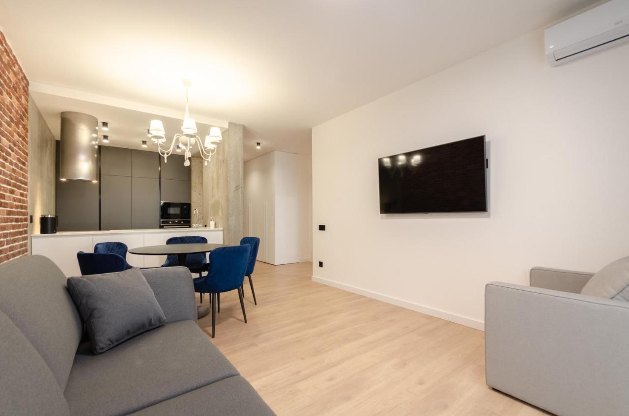 Petrovdom 12-95 Loft Apartments At Rc Kvartet, 16Г Vasyl Lypkivskyi Street Киев Экстерьер фото