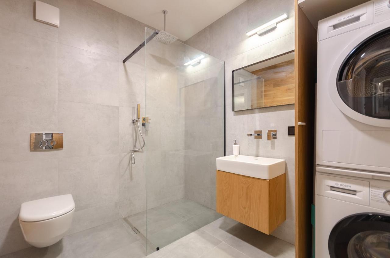 Petrovdom 12-95 Loft Apartments At Rc Kvartet, 16Г Vasyl Lypkivskyi Street Киев Экстерьер фото